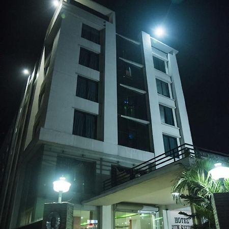 Hotel Sunshine Baharampur Экстерьер фото