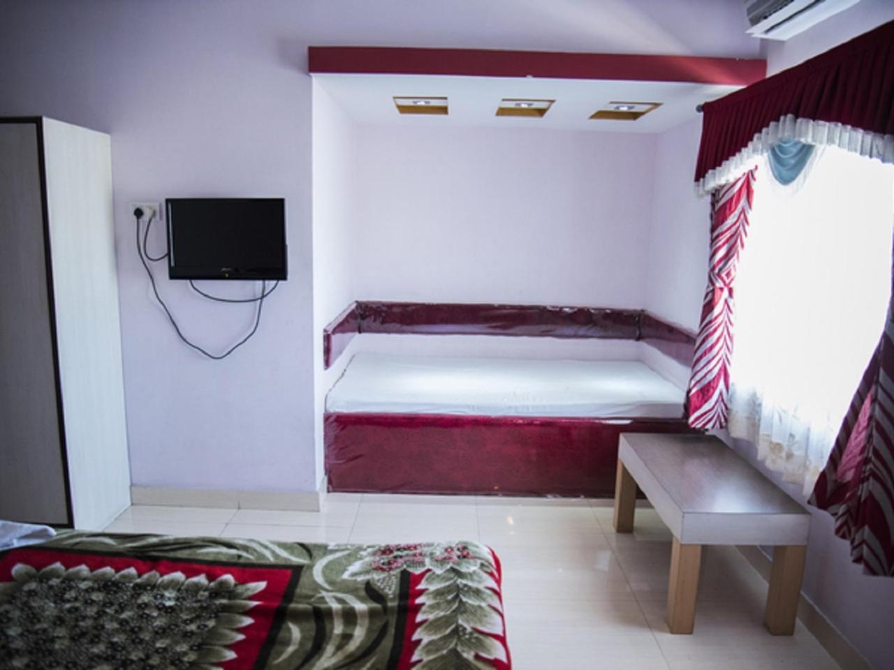Hotel Sunshine Baharampur Экстерьер фото