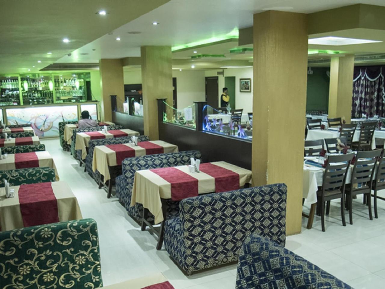 Hotel Sunshine Baharampur Экстерьер фото